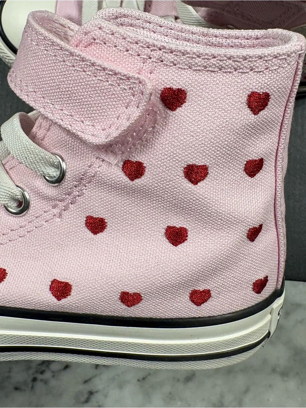 Converse Chuck Taylor All Star Easy On High Top Pink Hearts Little Girl 11 or 12